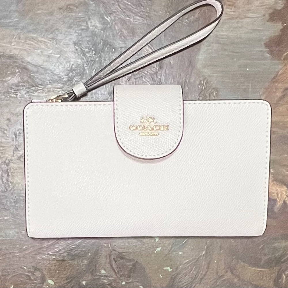 Coach Tech Wallet Crossgrain Leather in Bone with Goldtone details
